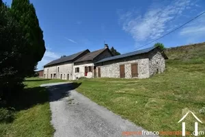 Typical Correze farmhouse and over 10 acres of land Ref # Li839 