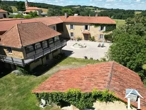 Beautifully renovated Gascon house on 6.6 hectares of land Ref # LBD491 