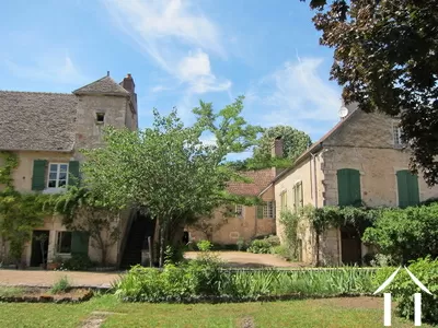Castle, estate for sale mercurey, burgundy, MB1162S Image - 1