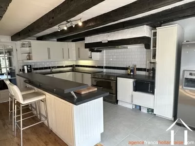 House for sale chalus, auvergne, Li1040 Image - 21