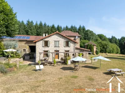 House for sale chalus, auvergne, Li1040 Image - 2