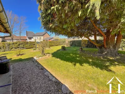 Village house for sale chateauneuf la foret, limousin, Li1043 Image - 28