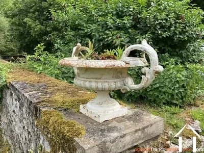 House with guest house for sale rochechouart, limousin, Li1054 Image - 65