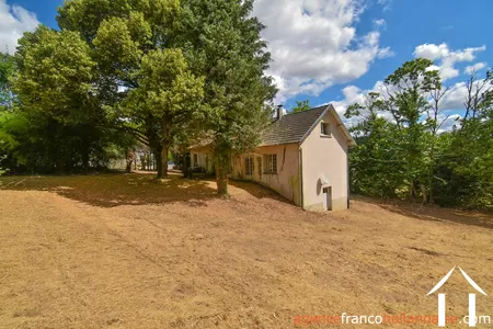 Village house for sale meilhards, limousin, Li1063 Image - 23
