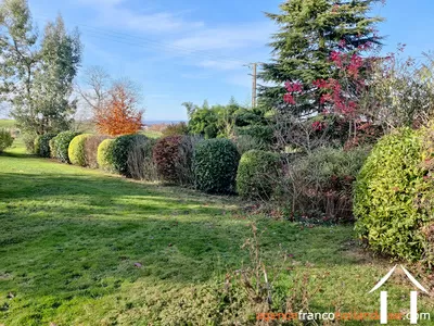 House with guest house for sale lubersac, limousin, Li1070 Image - 94