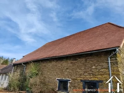 House with guest house for sale lubersac, limousin, Li1070 Image - 32
