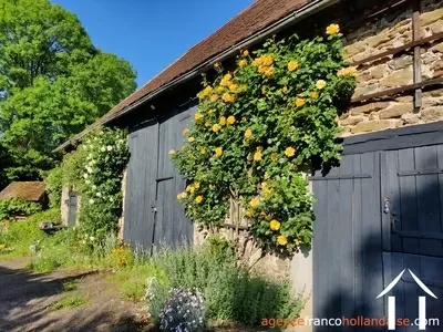 House with guest house for sale lubersac, limousin, Li1070 Image - 35