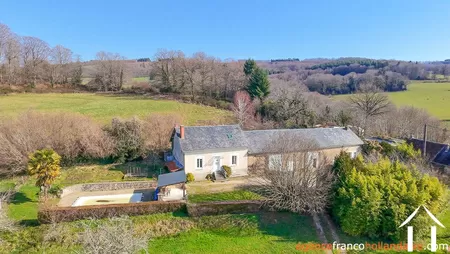 House with barns, swimming pool and close to 4 acres Ref # Li894 