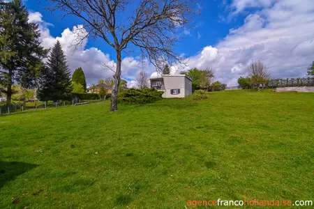 Holiday cottage with lake view Ref # Li896 