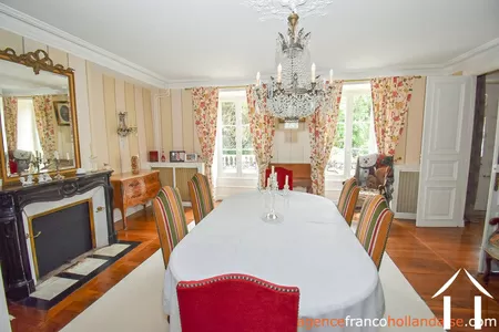 Manor House for sale ussel, auvergne, Li944 Image - 4