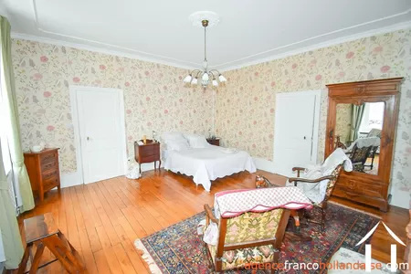 Manor House for sale ussel, auvergne, Li944 Image - 19