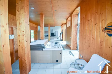 Manor House for sale ussel, auvergne, Li944 Image - 53