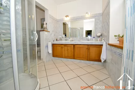 Manor House for sale ussel, auvergne, Li944 Image - 14