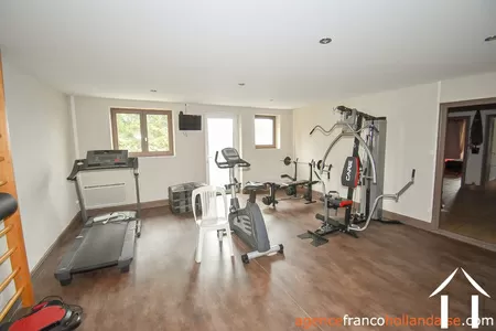 Manor House for sale ussel, auvergne, Li944 Image - 59