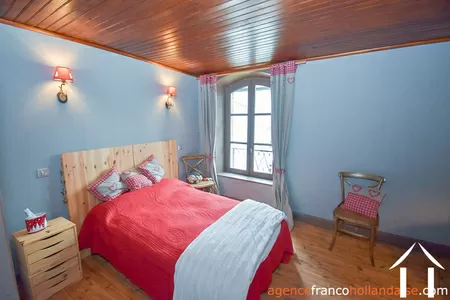 Manor House for sale ussel, auvergne, Li944 Image - 62