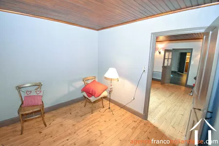 Manor House for sale ussel, auvergne, Li944 Image - 64