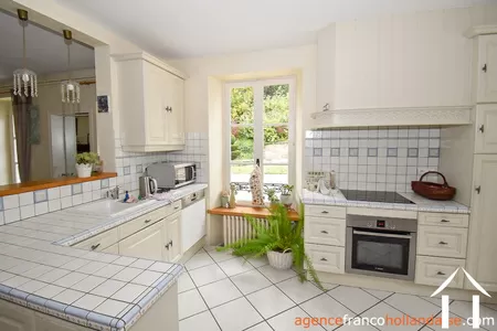 Manor House for sale ussel, auvergne, Li944 Image - 10
