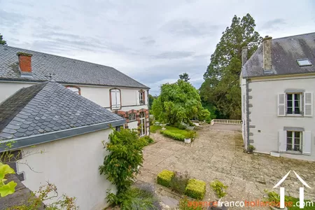 Manor House for sale ussel, auvergne, Li944 Image - 81