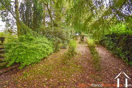 Manor House for sale ussel, auvergne, Li944 Image - 84