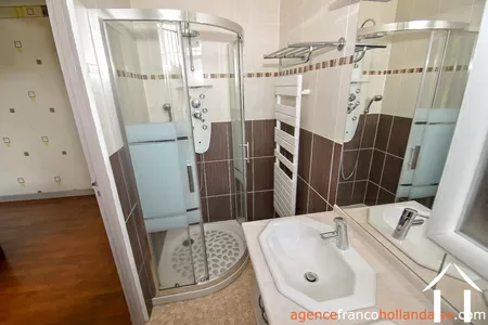 House for sale , Li995 Image - 10