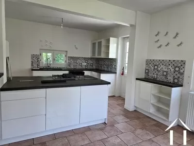 House for sale ainay le chateau, auvergne, AP030071108 Image - 4