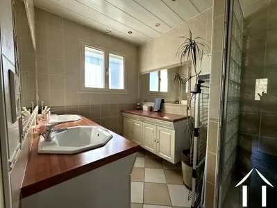 House for sale mariol, auvergne, AP030071159 Image - 7