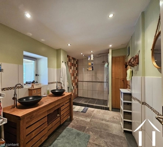Farmhouse for sale theneuille, auvergne, AP030071166 Image - 4
