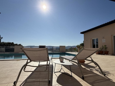 An A1 setting, an A1 label and an A1 view ! Ref # EG11-2509 