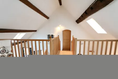 Vue de la mezzanine vers la chambre parentale