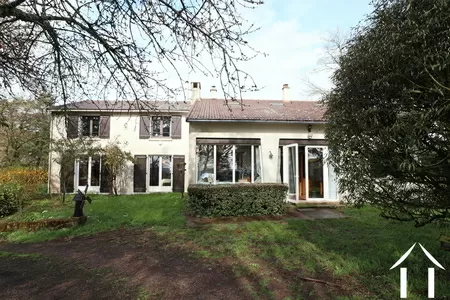 House for sale mhere, burgundy, CVH5514M Image - 1