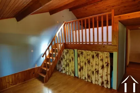 House for sale mhere, burgundy, CVH5514M Image - 39