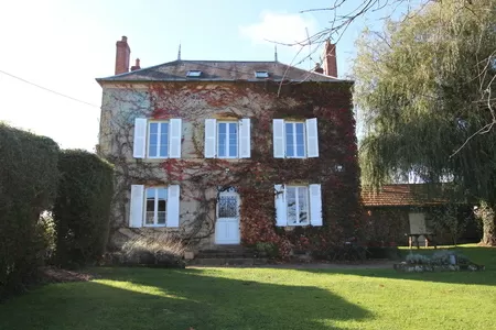 Charming house with a small forest for sale close to Nevers Ref # LB5561N