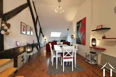 Charming 2 bedroom apartment in the center of Beaune Ref # CR5569BS