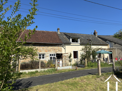 Cozy farmhouse in the beautiful valley of the Ternin, Morvan park. Ref # CVH5593 
