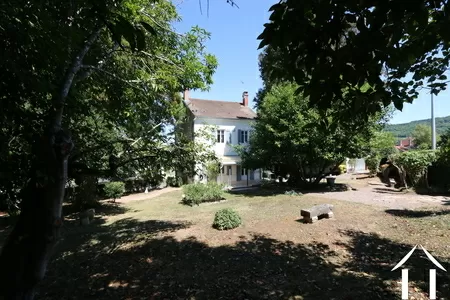House seen from the top of the garden
