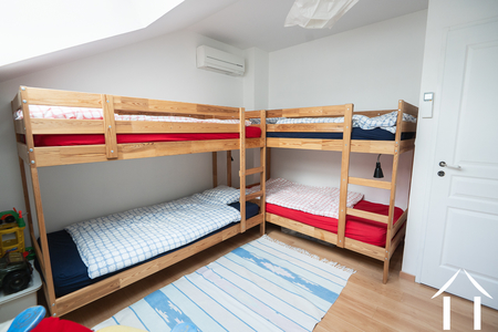 House for sale couches, burgundy, perreuil Image - 17