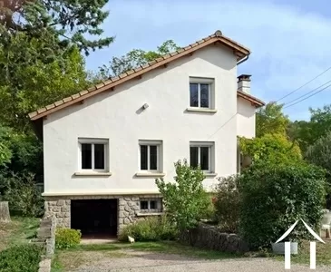 Detached house close center  Ref # 18-4312