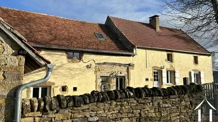 Character farmhouse with guest units and swimming pool. Ref # DF5644C 