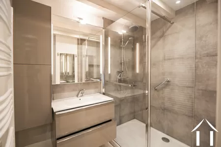 Bathroom ground floor