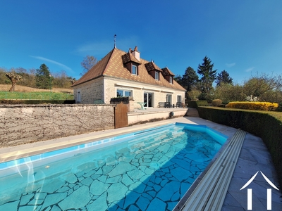 Exceptional stone house, pool and large garage near Beaune  Ref # JDP5656S 