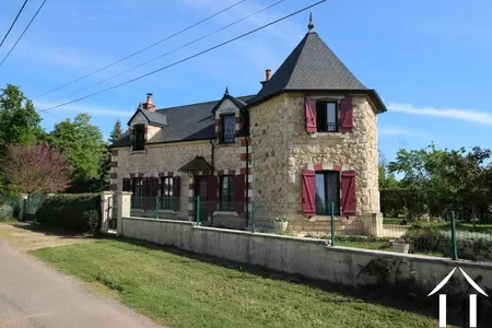 Beautiful stone house Full of charm & potential Ref # LB5669N 