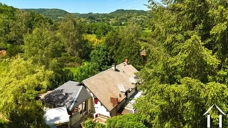 Renovated former sheepfold in a unique location in the Morvan nature park Ref # cvh5641 