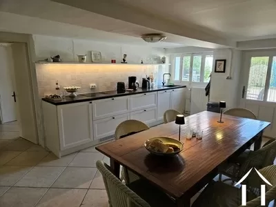 Quality fitted kitchen