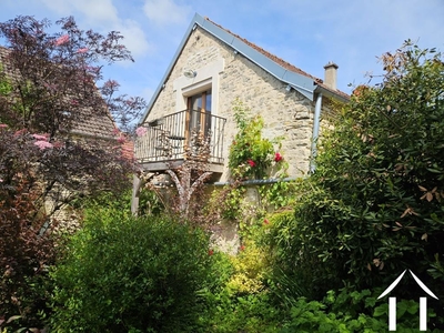 Garden view to bedroom balcony
