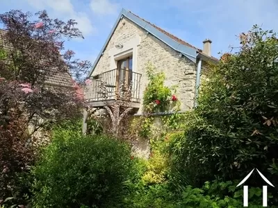 Garden view to bedroom balcony