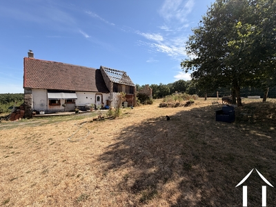 Totally free in beautiful countryside Farmhouse to be renovated. With chalet and barn 80m2. Ref # DF5685C 