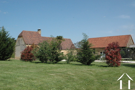 Property 1 hectare ++ for sale montignac, aquitaine, GVS3746C Image - 1