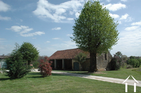 Property 1 hectare ++ for sale montignac, aquitaine, GVS3746C Image - 14