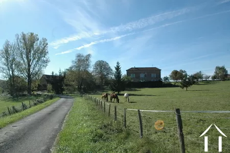 Farmhouse for sale hautefort, aquitaine, GVS3344C Image - 10