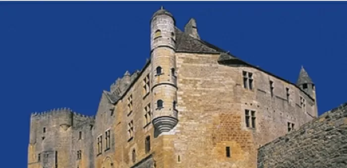 Château de Beynac, architecture et gastronomie